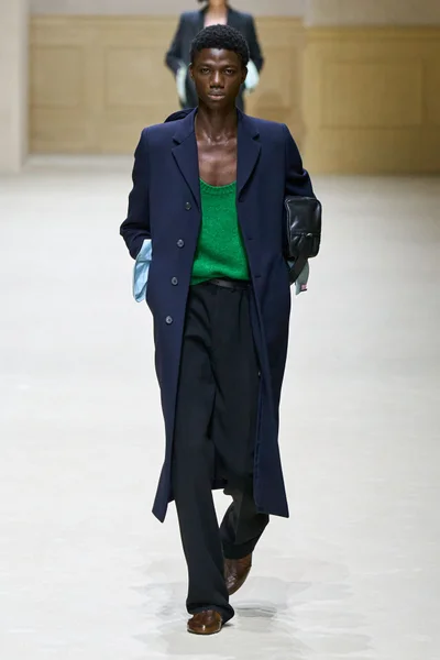 Look 13